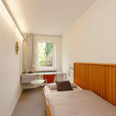 Katholische Akademie شفيرته