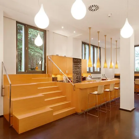 Katholische Akademie Hotel 2*