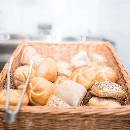 Hotell Katholische Akademie 2*