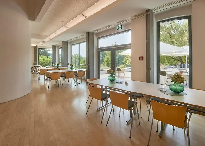 Katholische Akademie 2*